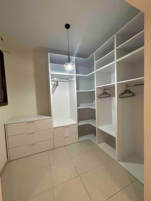 Апартаменты A Flat In The Heart Of Bugibba Сент-Полс-Бей Экстерьер фото