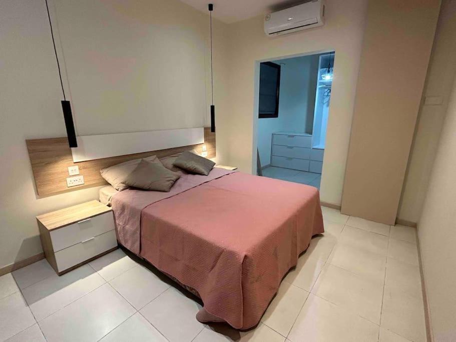 Апартаменты A Flat In The Heart Of Bugibba Сент-Полс-Бей Экстерьер фото